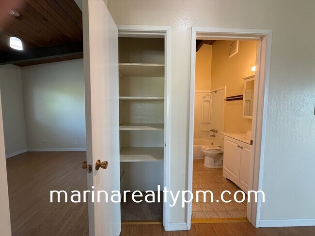 Building Photo - Maher Ct. Apartments