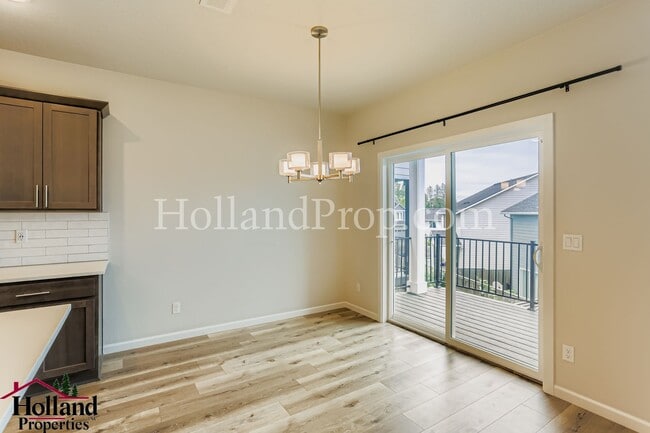 Building Photo - ** Stunning 5-Bedroom, with Pergola! Move in special $300 off first month rent*** NEW PRICE at $2...