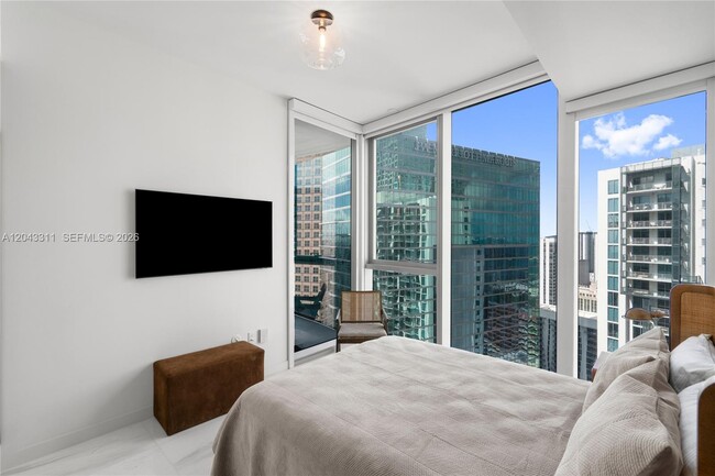 Building Photo - 300 Biscayne Blvd Way