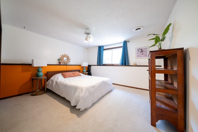 Building Photo - 1581 Woodside Ct NE