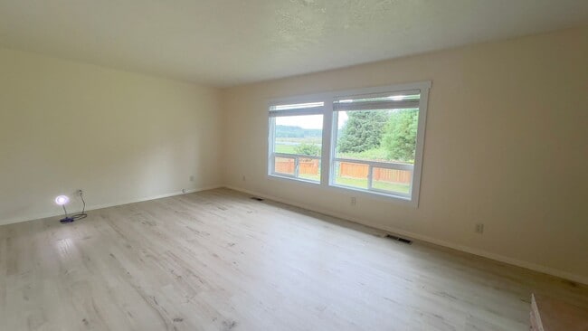 Building Photo - 35144 Reith Larson Ln