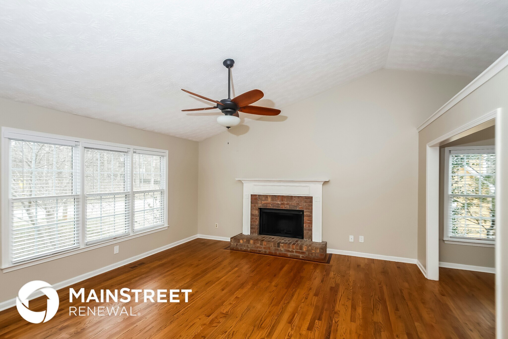 Building Photo - 304 Maplelake Dr