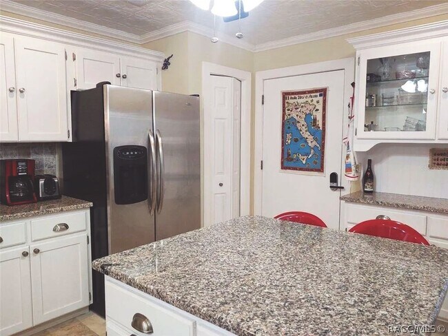 Building Photo - 10906 W Cove Harbor Dr