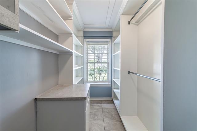 Building Photo - 7302 Kenwell St