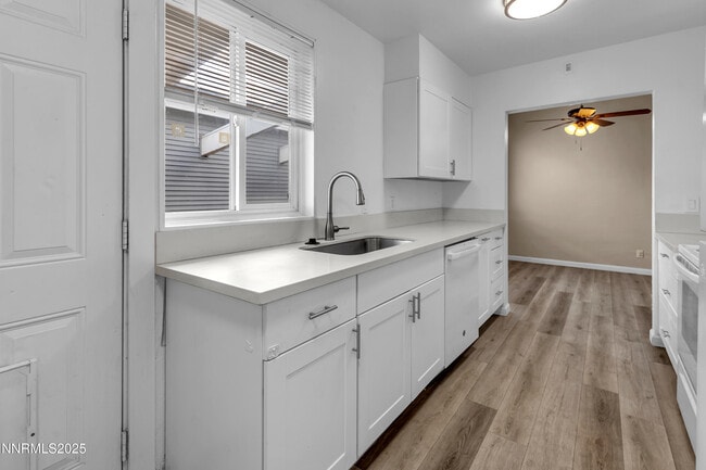 Building Photo - 12100 Himalaya St