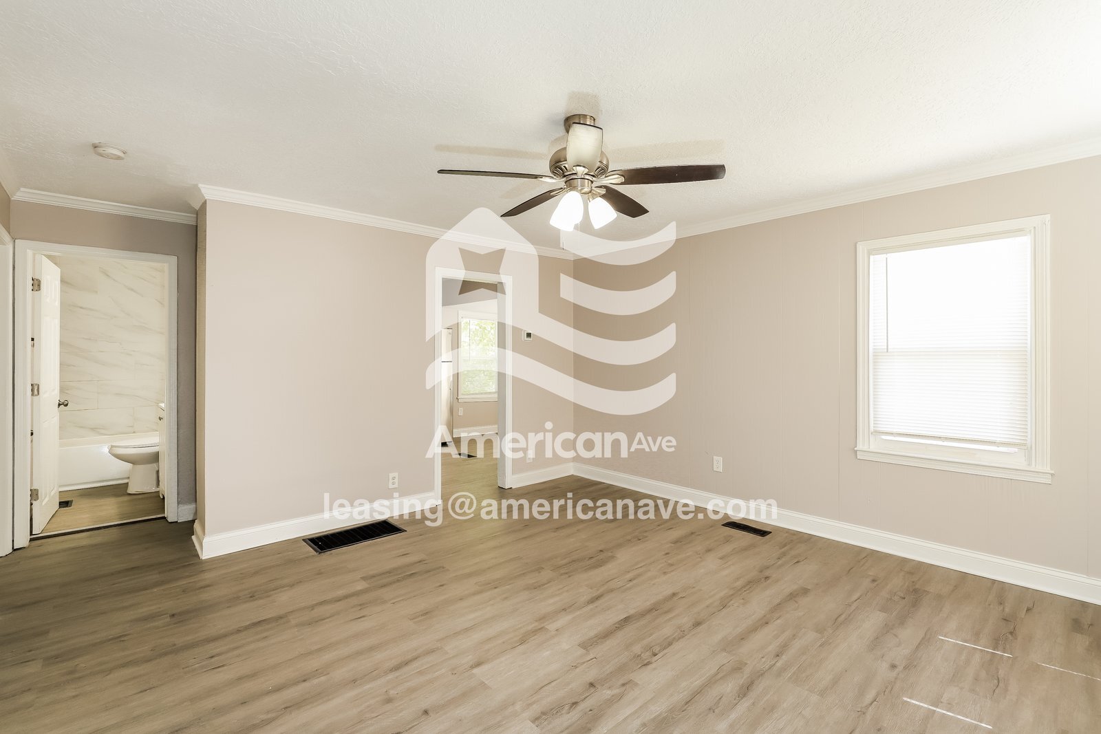 Building Photo - 3810 E 53rd Terrace