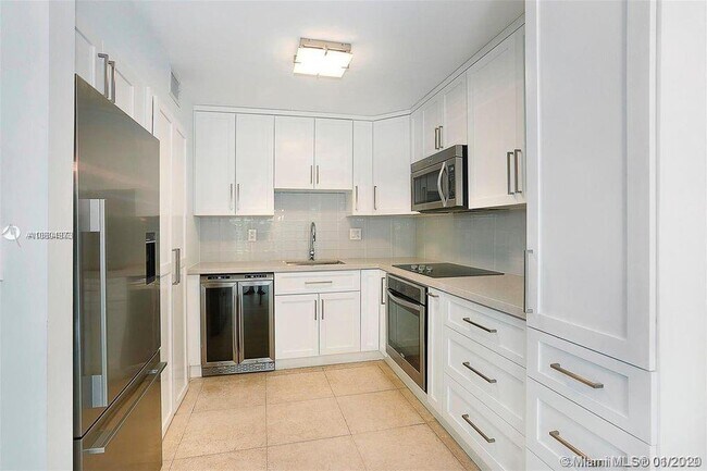 Building Photo - 5838 SW 74th Terrace