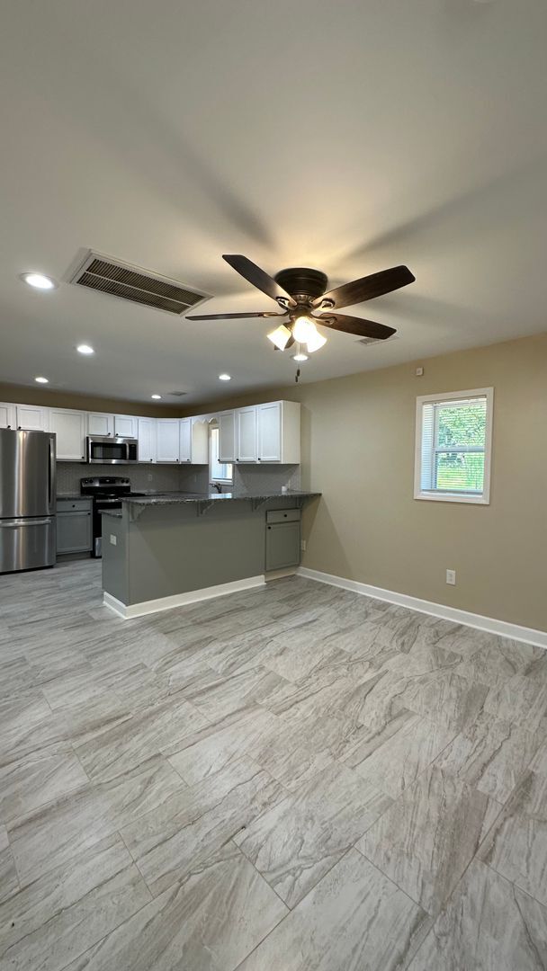 Building Photo - Charming Brand New 1 Bedroom 1 Bath Duplex