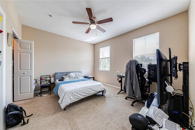 Building Photo - 3250 Corona Village Way