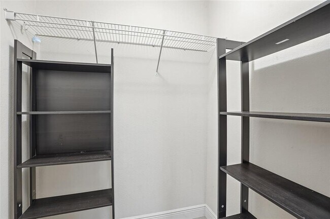 Building Photo - 3275 Haviland Ct