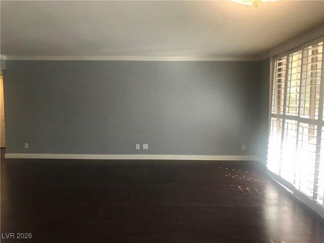 Building Photo - 205 E Harmon Ave