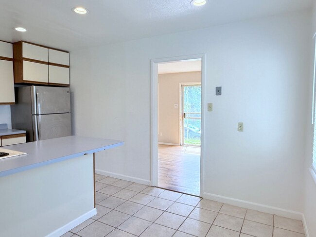 Building Photo - Welcome to University Hills!!  Perfect 3 B...