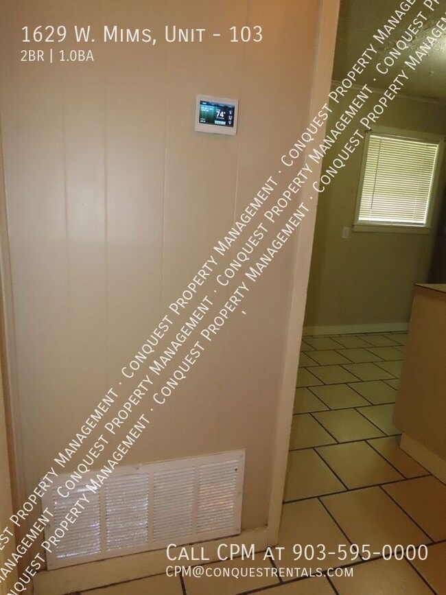 Building Photo - 1629 W Mims St