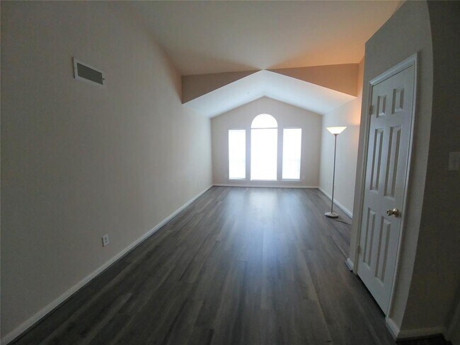 Building Photo - 3231 Allen Pkwy