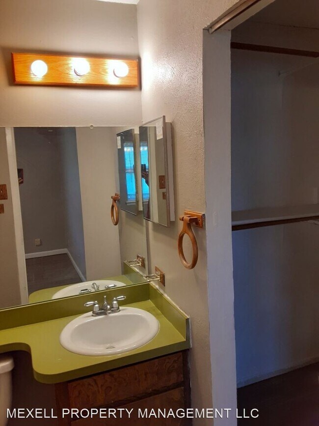 Building Photo - 3 br, 2 bath House - 2804 LAMBERT DR