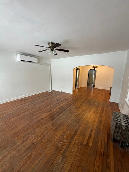 Building Photo - 783 Woodruff Pl E Dr