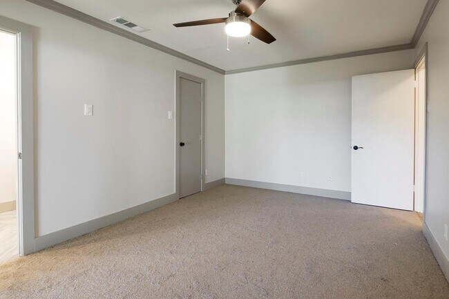 Building Photo - 7709 Village Trail Dr