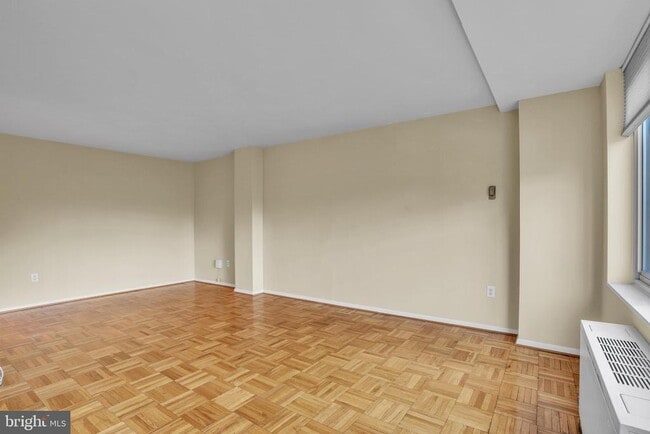 Building Photo - 4000 Tunlaw Rd NW