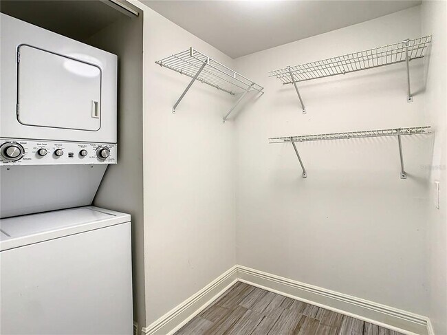 Building Photo - 2333 Feather Sound Dr