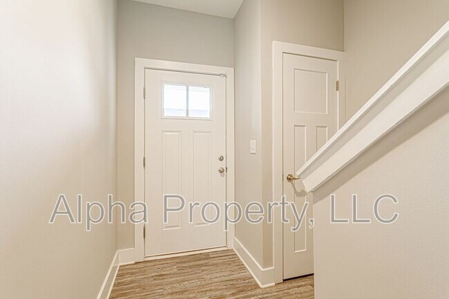 Building Photo - 112 Vly Crk Dr