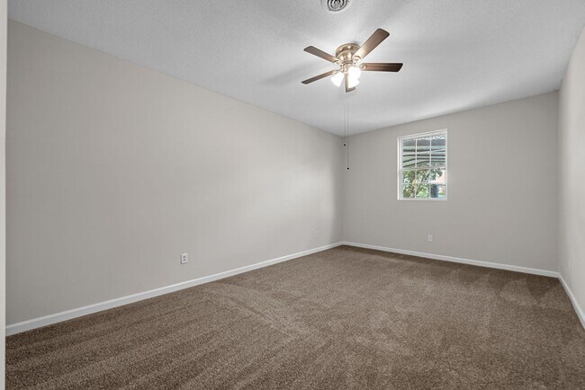 Building Photo - 3 Bedroom Pet Friendly Home For Rent!