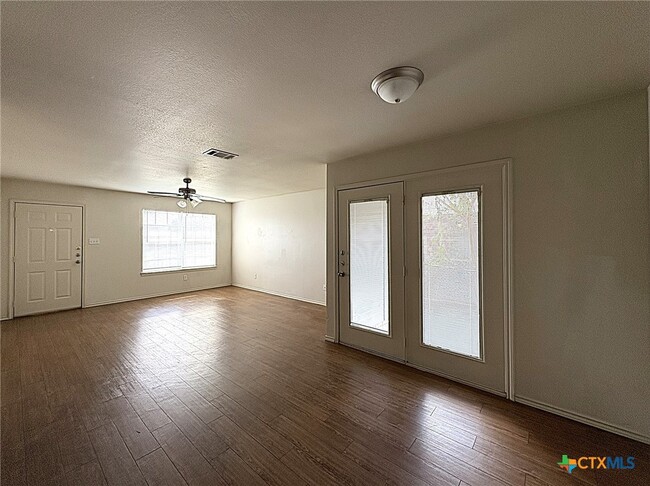 Building Photo - 6600 Temora Loop