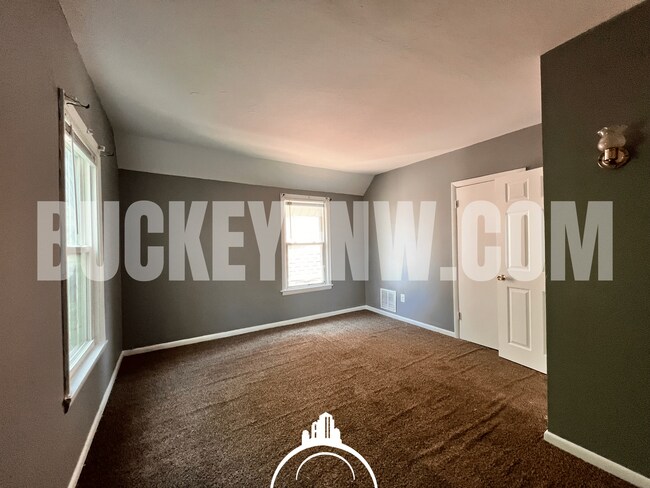 Building Photo - 1308 Thatcher Dr