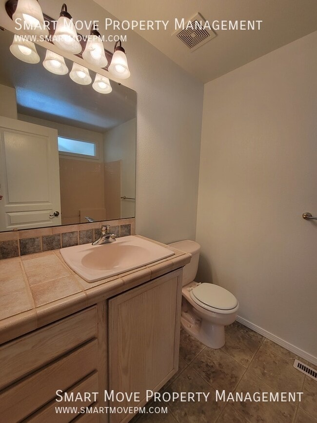 Building Photo - 9978 W Sleepy Hollow Ln