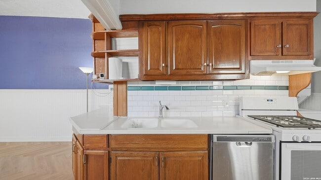 Building Photo - 234 Princeton Ave