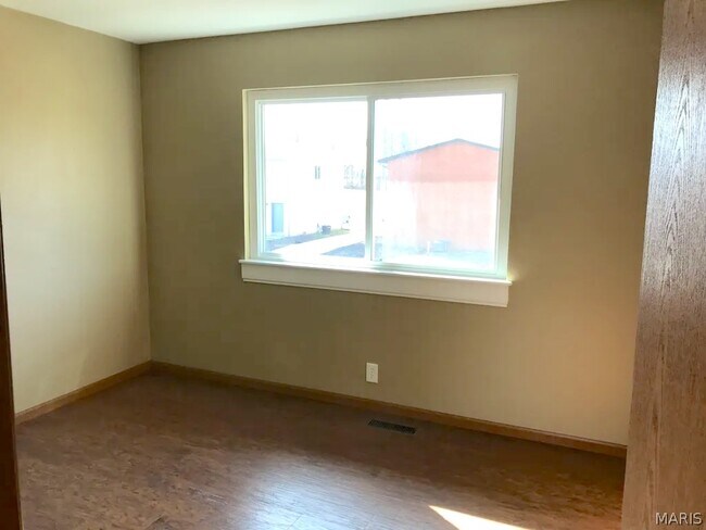 Building Photo - 308 Biggs Dr