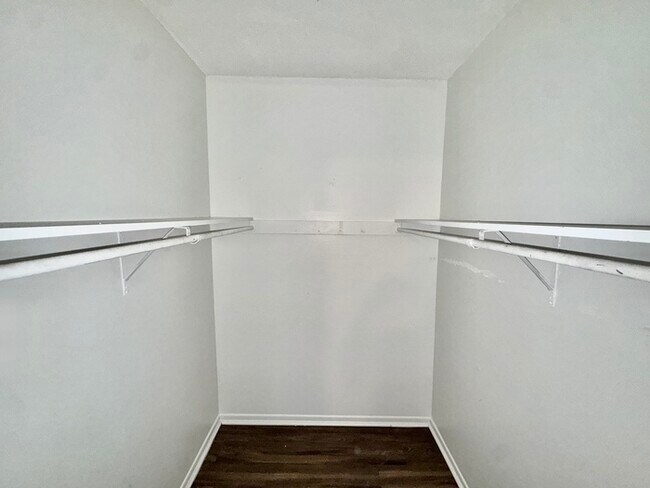 Building Photo - 4579 Buffer Dr
