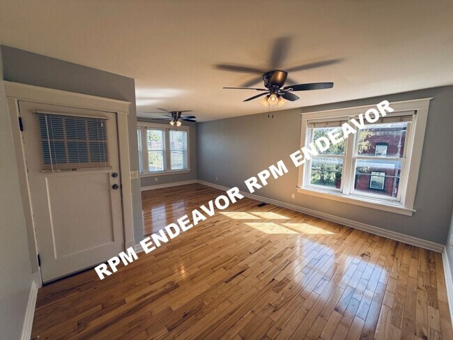 Primary Photo - 2300 Allen Ave