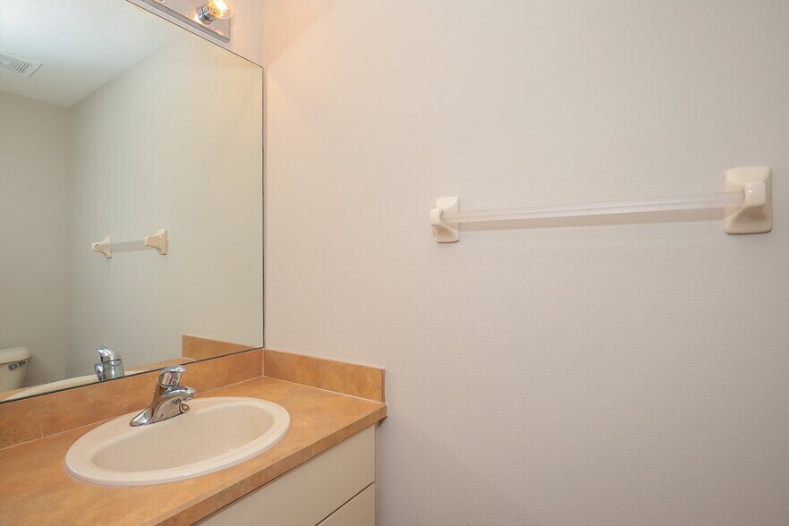 Building Photo - 11116 Newbridge Dr