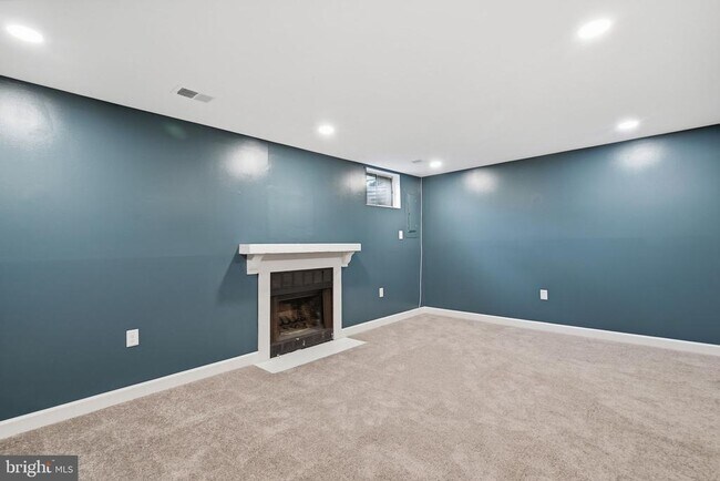 Building Photo - 12120 Stoneford Dr