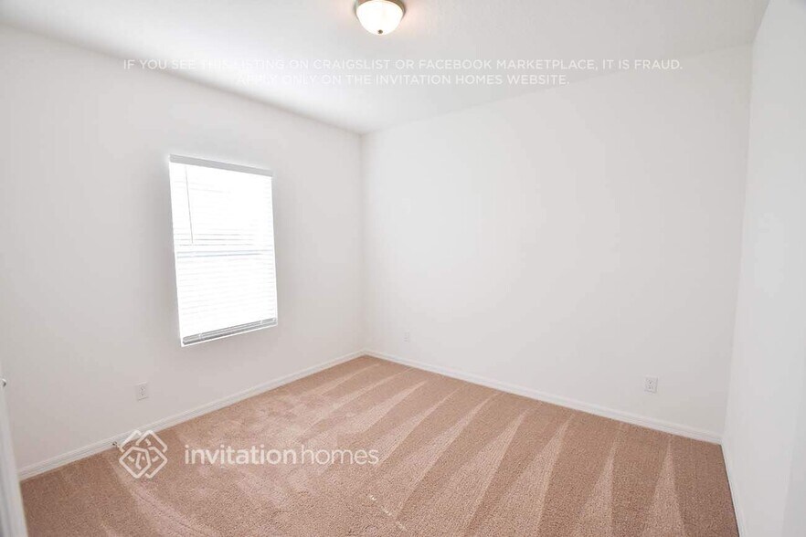 Building Photo - 5801 Bovine Dr
