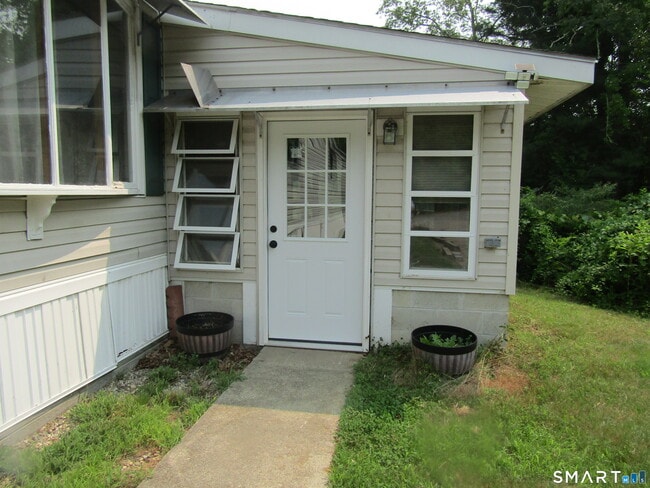 Building Photo - 220 Chaplin Rd