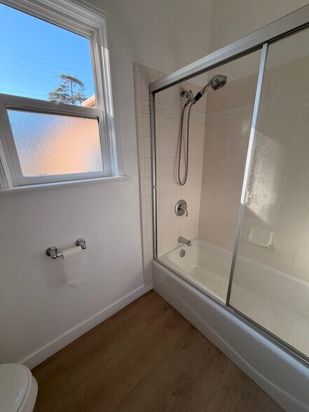 Building Photo - 13247 Columbia Way