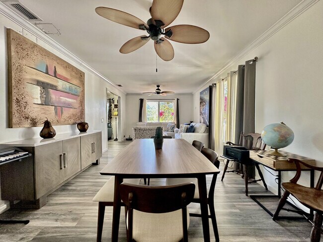 Building Photo - 13619 57th Pl N