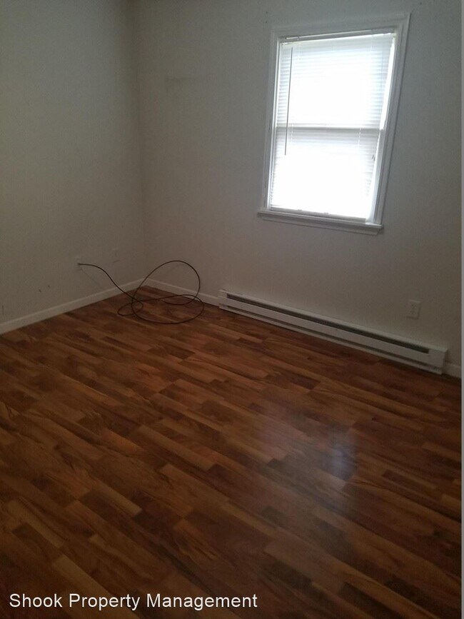 Building Photo - 3 br, 1 bath House - 514 Kerkhoff Ave