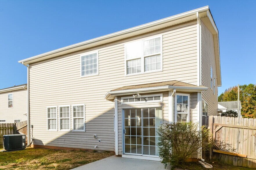 Building Photo - 6011 Paducah Dr