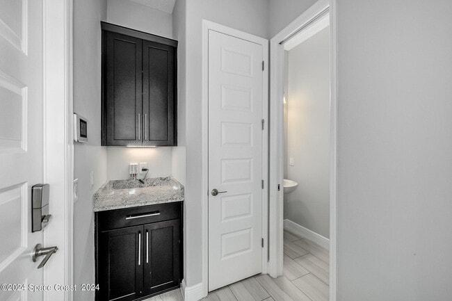 Building Photo - 2713 Rodina Dr
