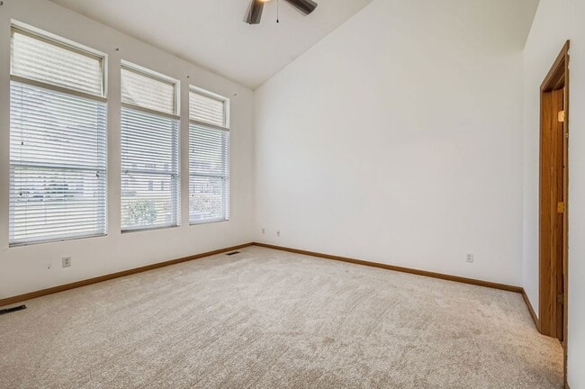 Building Photo - 4579 Half Moon Dr