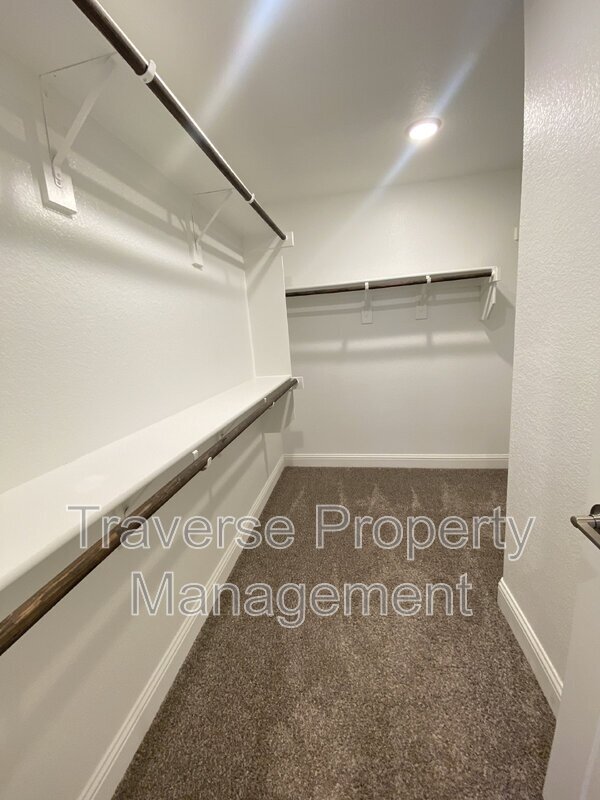 Building Photo - 115 Peach Orchard Ln