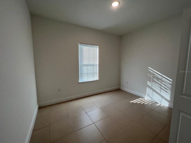 Building Photo - 750 Auburn Grv Ct