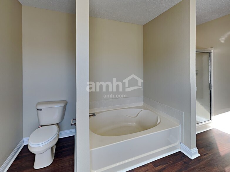 Building Photo - 8339 Firefly Way