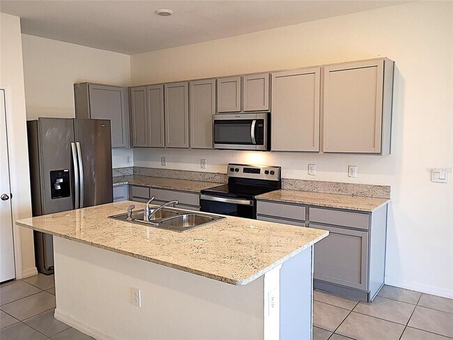 Building Photo - 34346 Redwood Dawn Ln