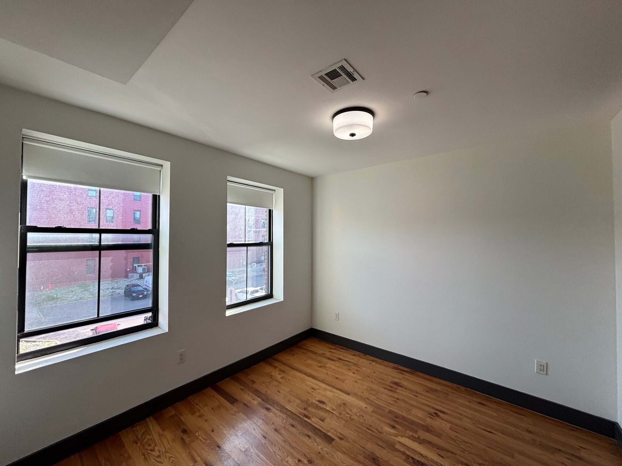 Building Photo - 568 Communipaw Ave