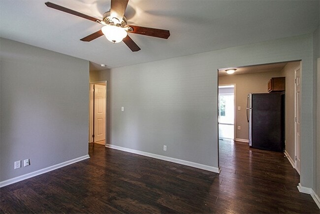 Building Photo - Everything' Is Updated!  4BR, 1BA -  Fully...
