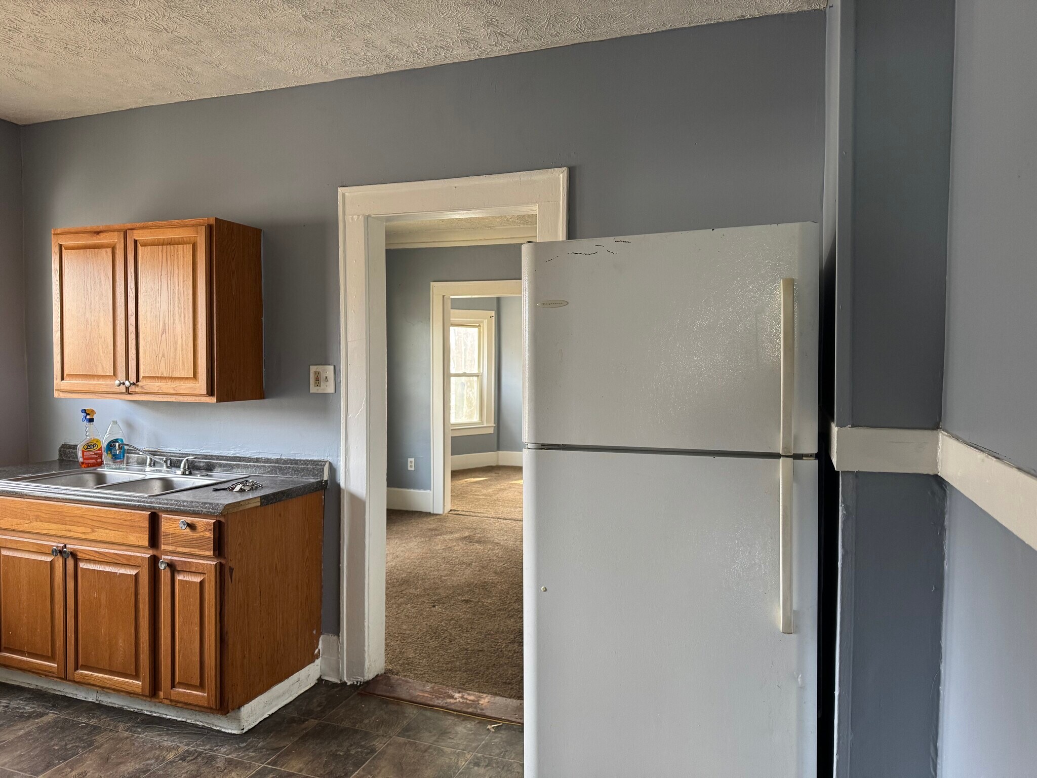 Building Photo - 386 Ridgeway Ave