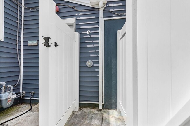 Building Photo - 159 Sheridan Square